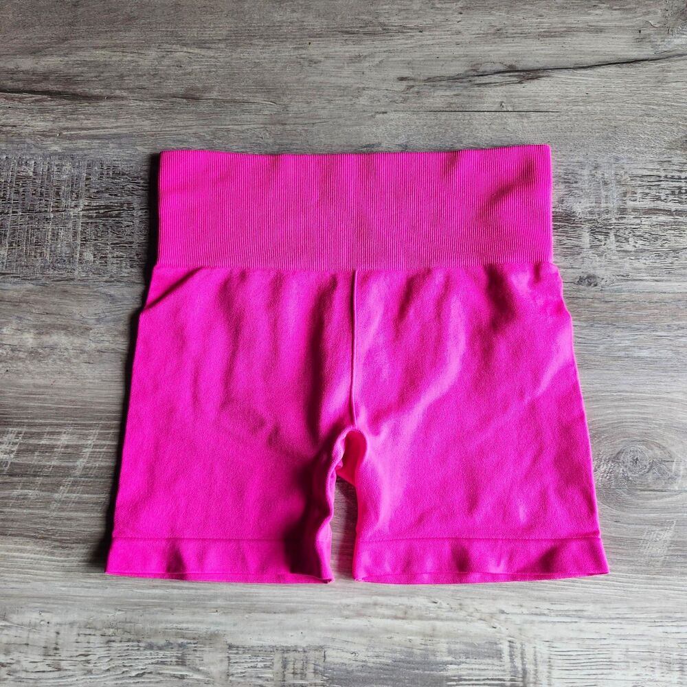 (M) Zyia Active shorts
